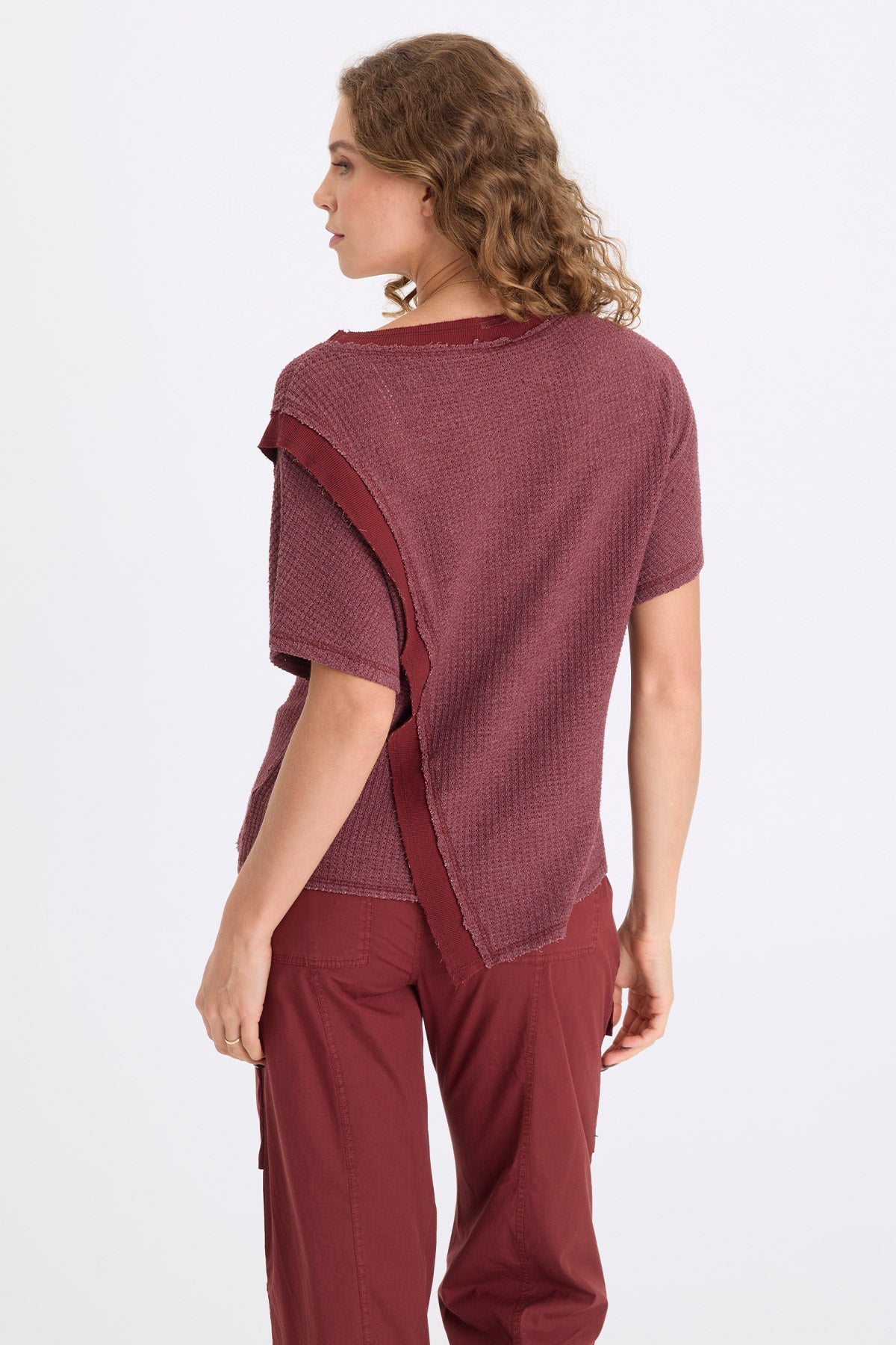 Ursus Thermal Assymetric Hem Batwing Short Sleeve Pullover Top Twinberry - XCVI
