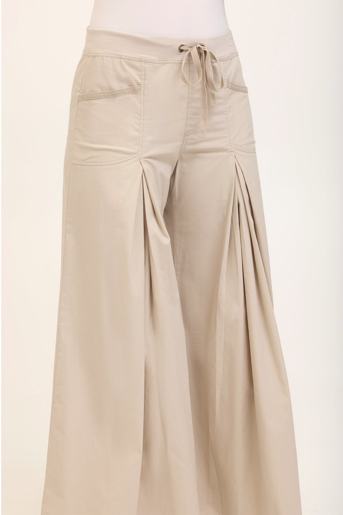 Wearables Core Zorba Stretch Poplin Box-Pleat Wide-Leg Pant Silverstone - XCVI