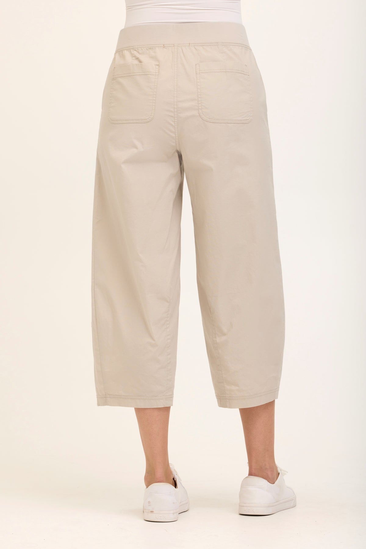 Benson Stretch Poplin Pull-On Waist Barrel Crop Pant Silverstone - XCVI