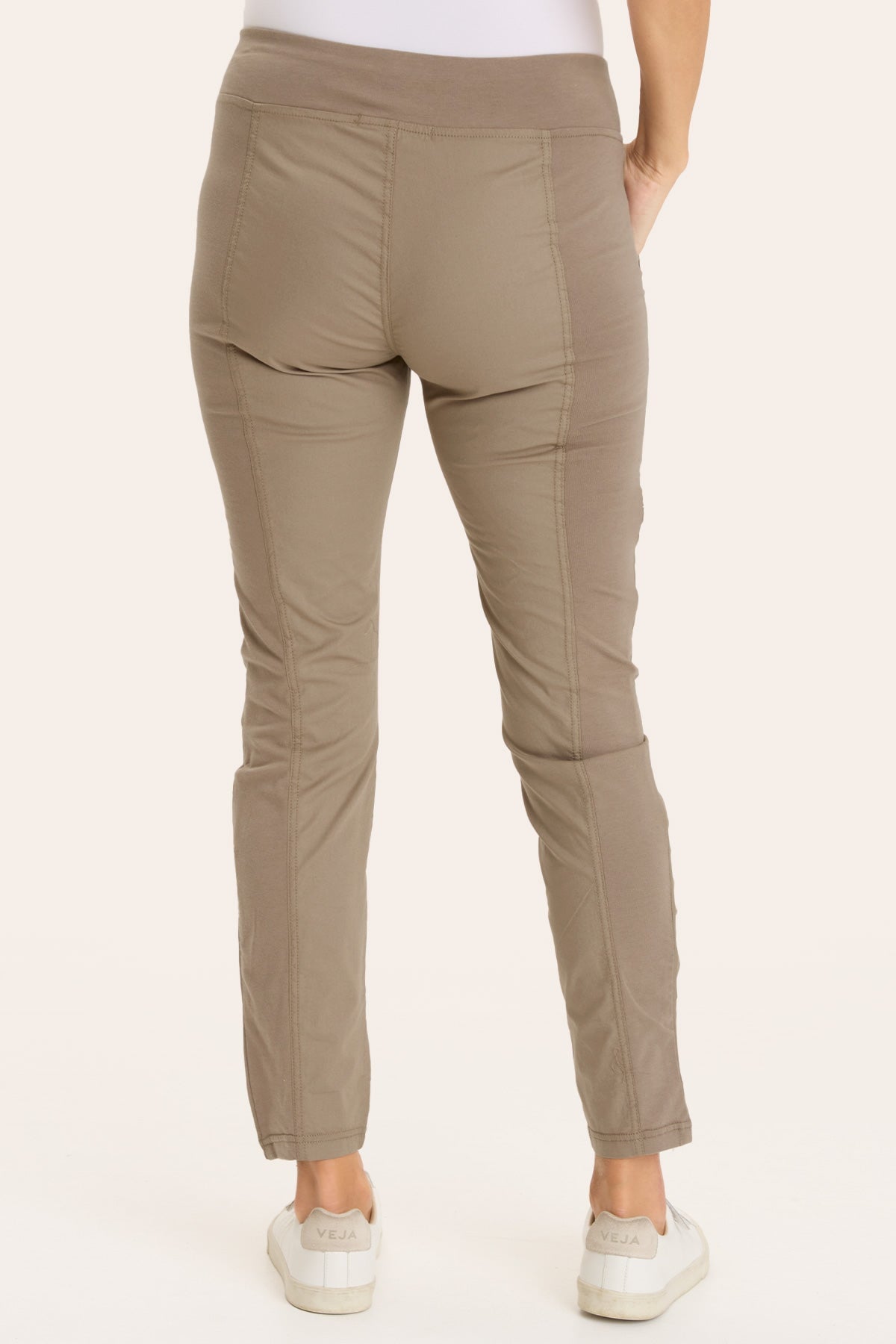 Malanda Pant in Truffle - XCVI