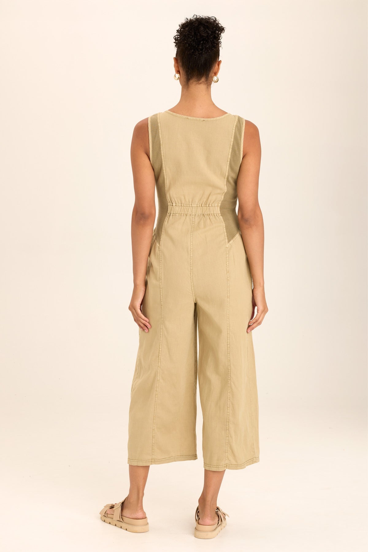 Wearables Linen Macgowan Wide Leg Cargo Jumpsuit in Beige Linwood Sands Pigment - XCVI