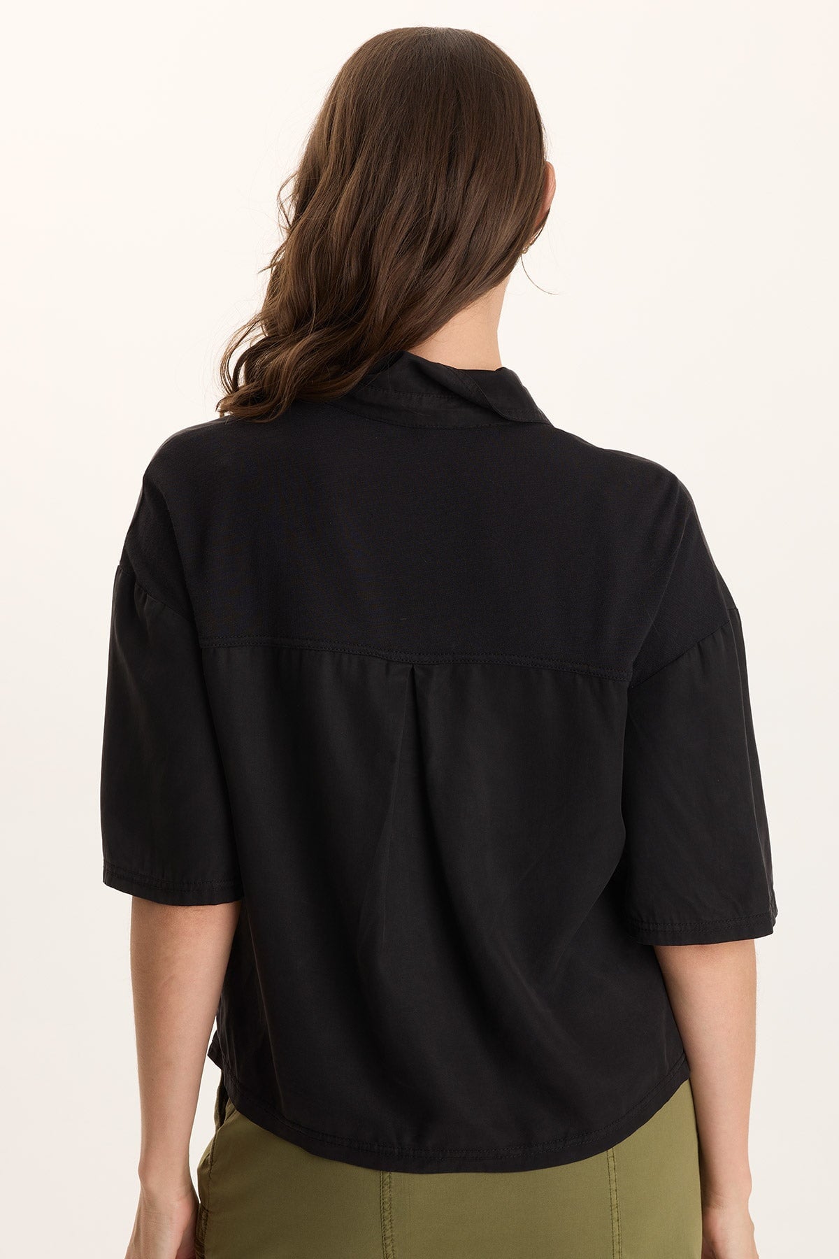 Tage Boxy Snap-Up Top Black - XCVI