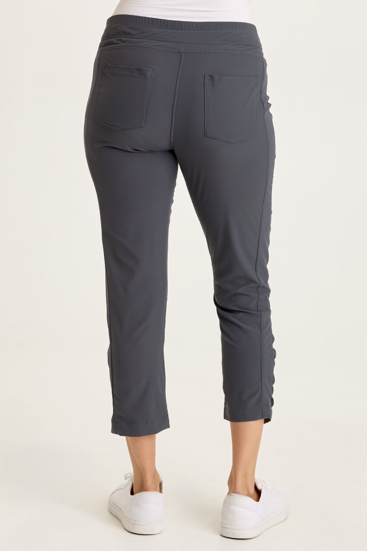 Aksana Legging in Grey Charcoal - XCVI