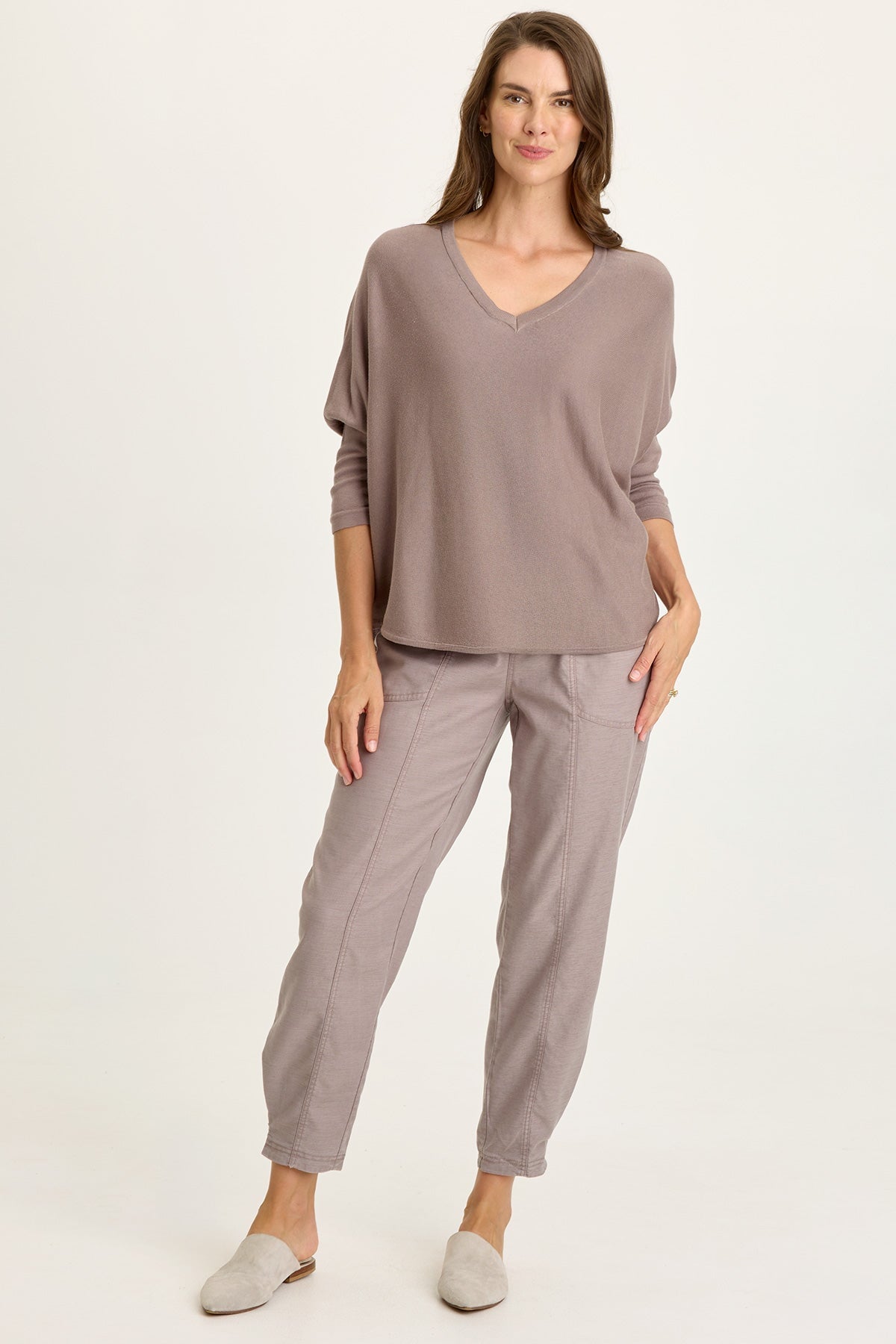 Wearables Beck Twill Barrel-Style Pant Poppy Seed - XCVI