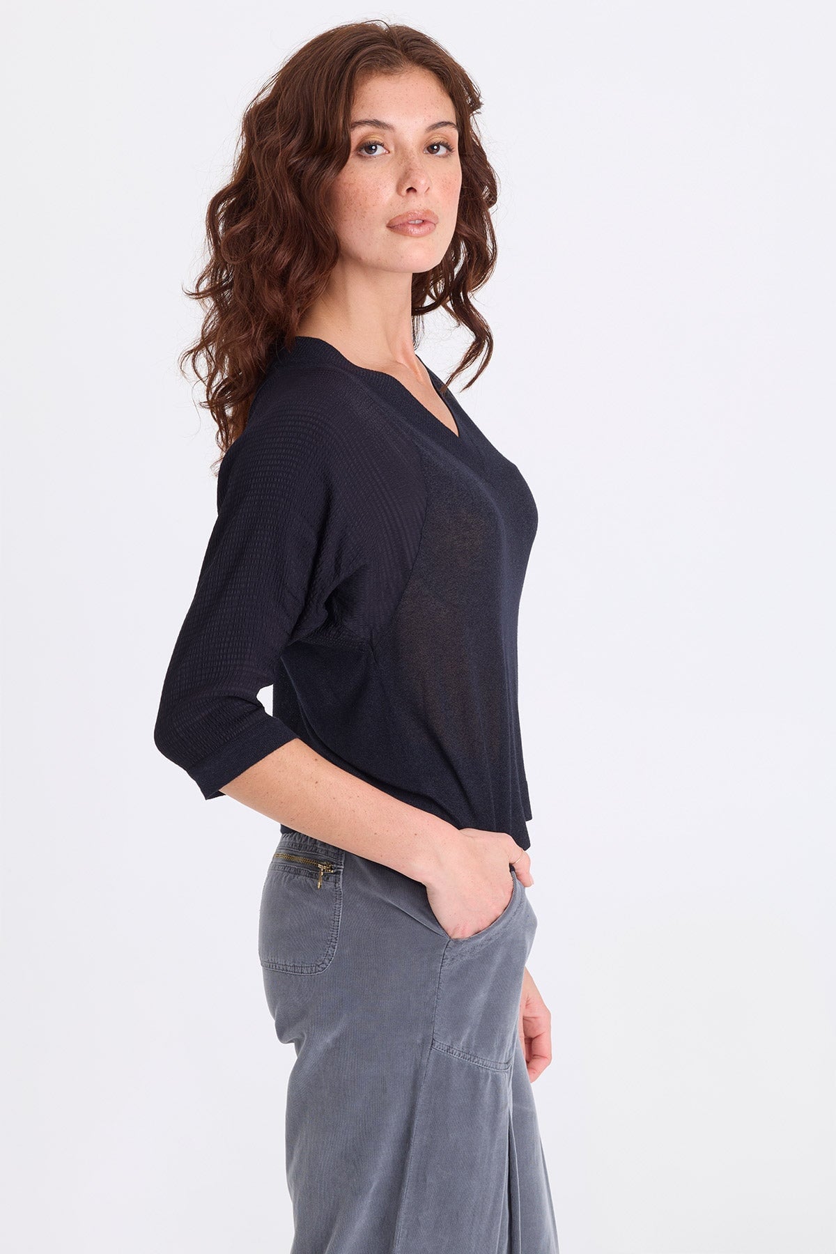 Mer Vivi Stripe V-Neck Light Sweater-Knit Top Midnight Blue - XCVI