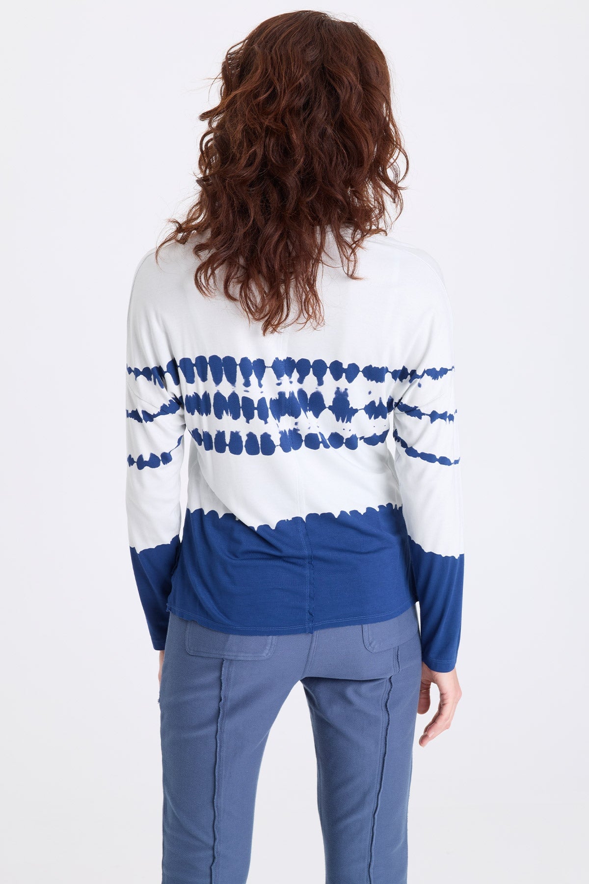 Noor Jersey V-Neck Long Sleeve Top Epoch Wash Sky - XCVI