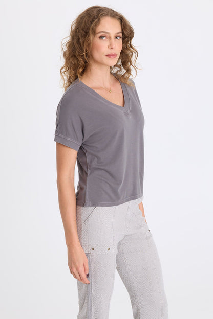 Sergius Jersey V-Neck Tee Nebulous Pigment - XCVI