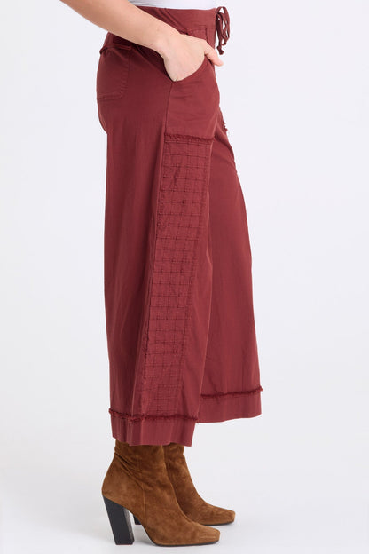 Nicolene Poplin Grid Pintuck Crop Twinberry - XCVI