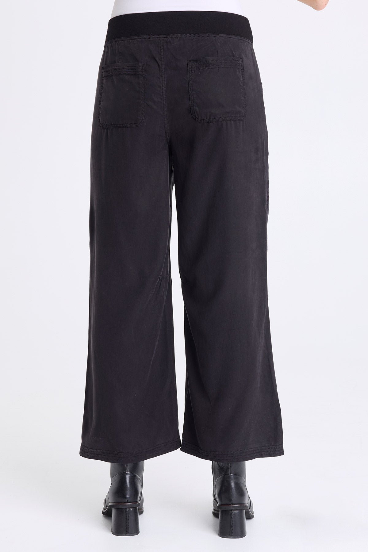Odran Soft Twill Zippered Cargo Pockets Subtle Wide Leg Pant Black - XCVI