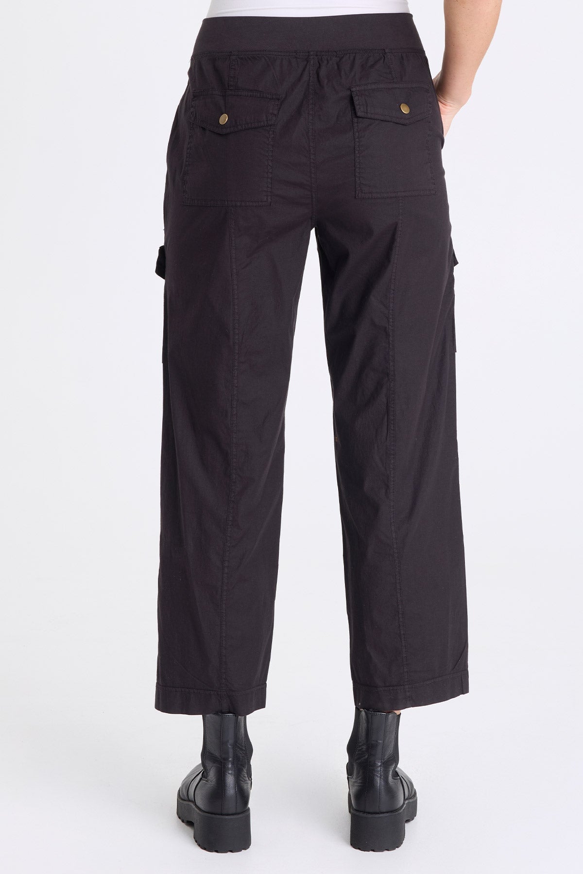 Aspasia Poplin Ankle Pull-On Pant Black - XCVI