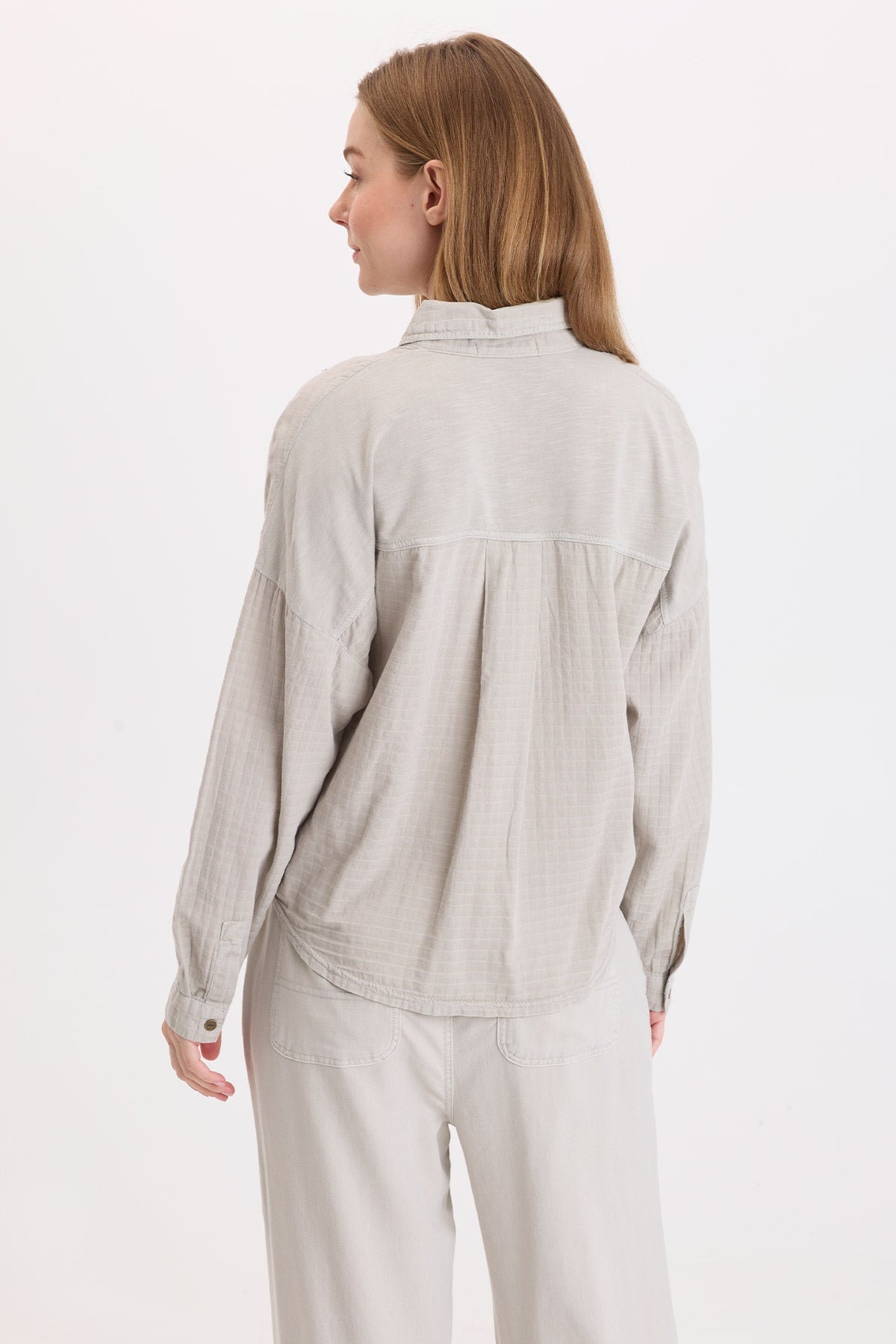 Wearables Becknir Basket Weave Textured Button-Up Top Whitecap Pigment - XCVI
