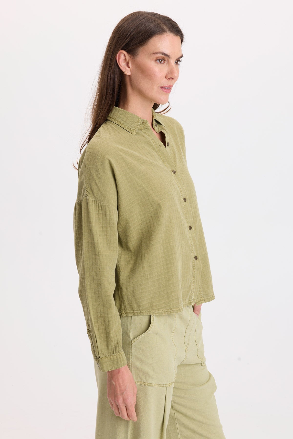 Wearables Becknir Basket Weave Textured Button-Up Top Artichoke Pigment - XCVI