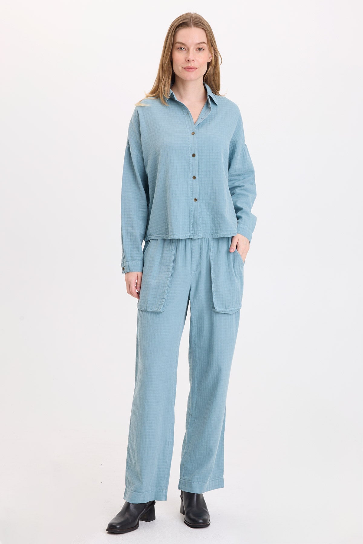 Wearables Robbie Basket-Weave Textured Relaxed Pant Thunderclap Pigment - XCVI