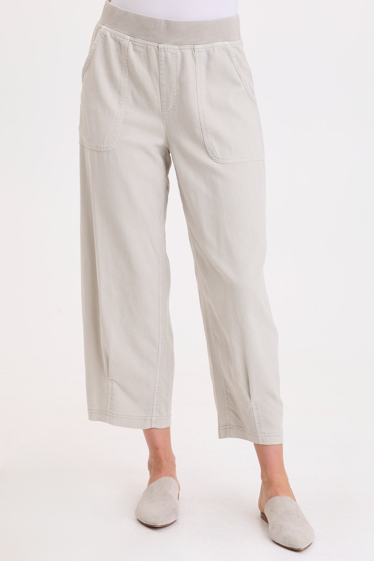 Wearables Festus Twill Tapered Pleated Hem Pull-On Crop Whitecap Pigment - XCVI