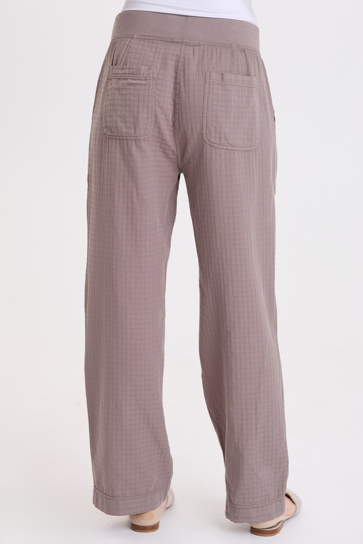 Wearables Robbie Basket-Weave Textured Relaxed Pant Poppy Seed - XCVI