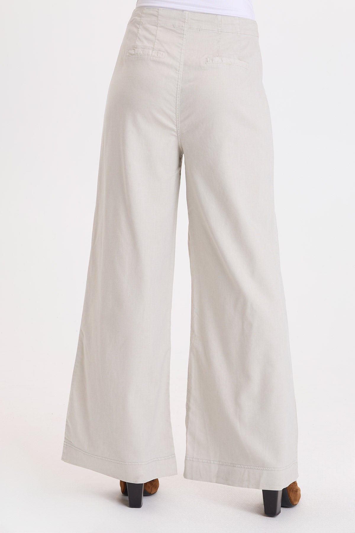 Wearables Townes Twill Trouser Whitecap Pigment - XCVI