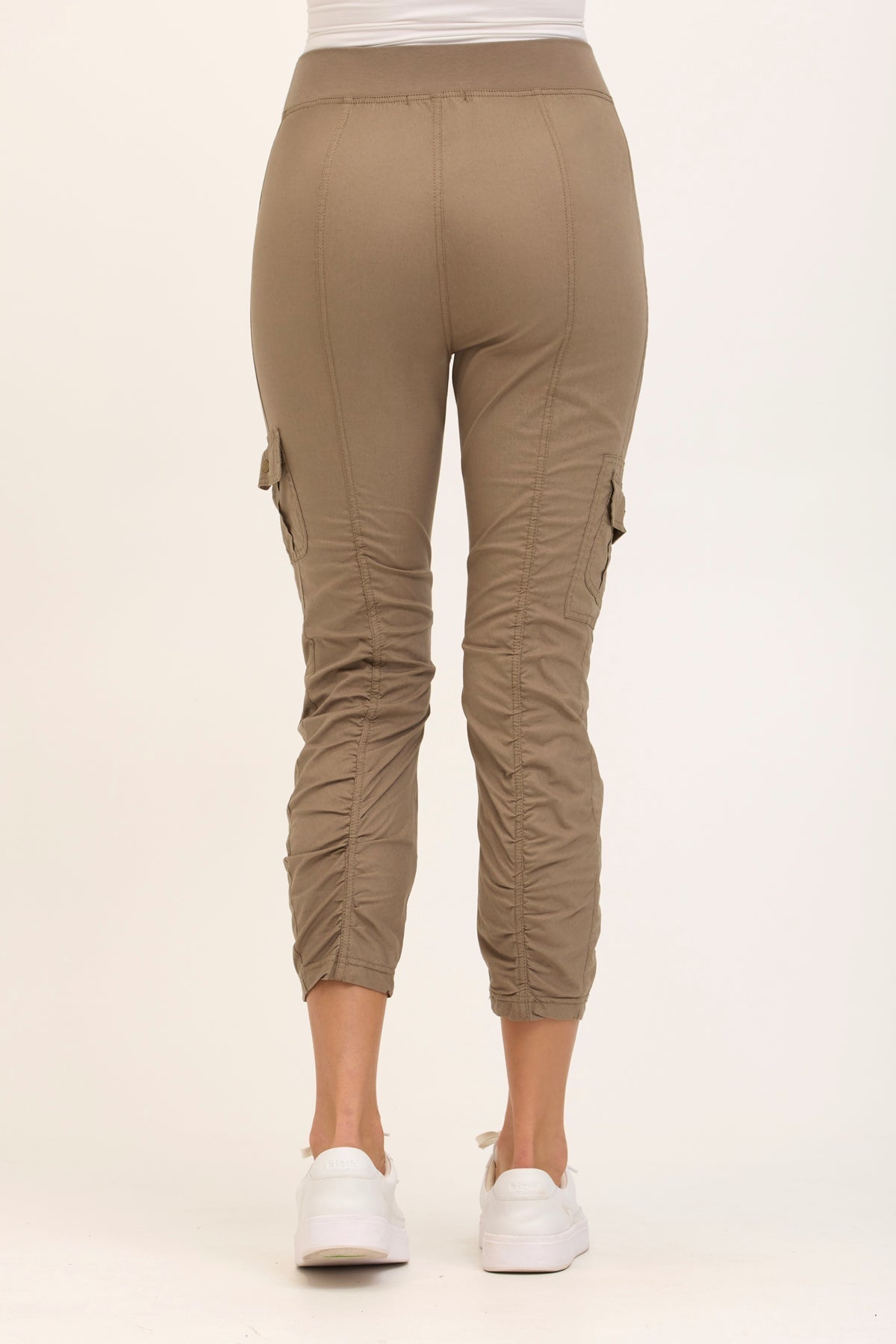 Wearables Tilton Stretch Poplin Ruched Crop Skinny Pant Truffle - XCVI