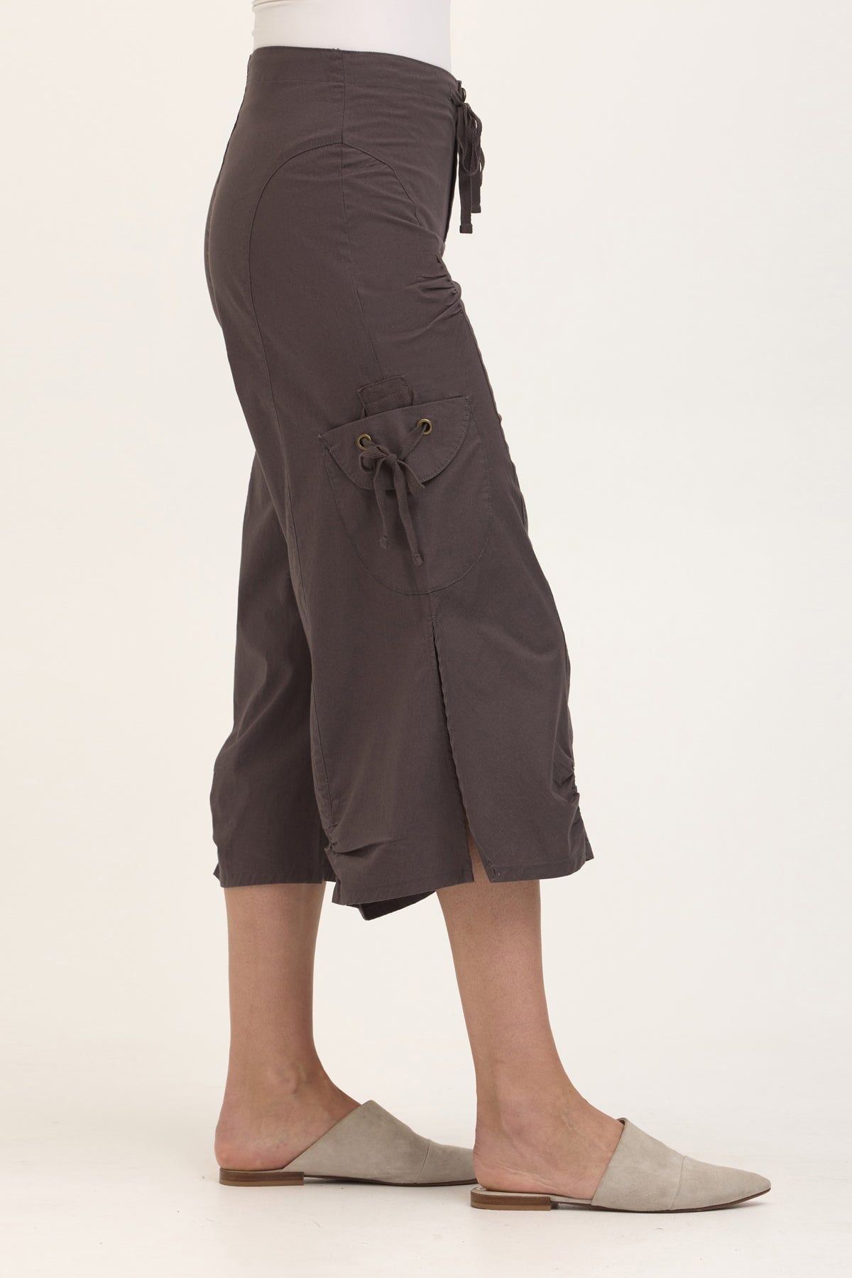 Wearables Core Cargo Gaucho Crop Stretch Poplin Pant Charcoal - XCVI