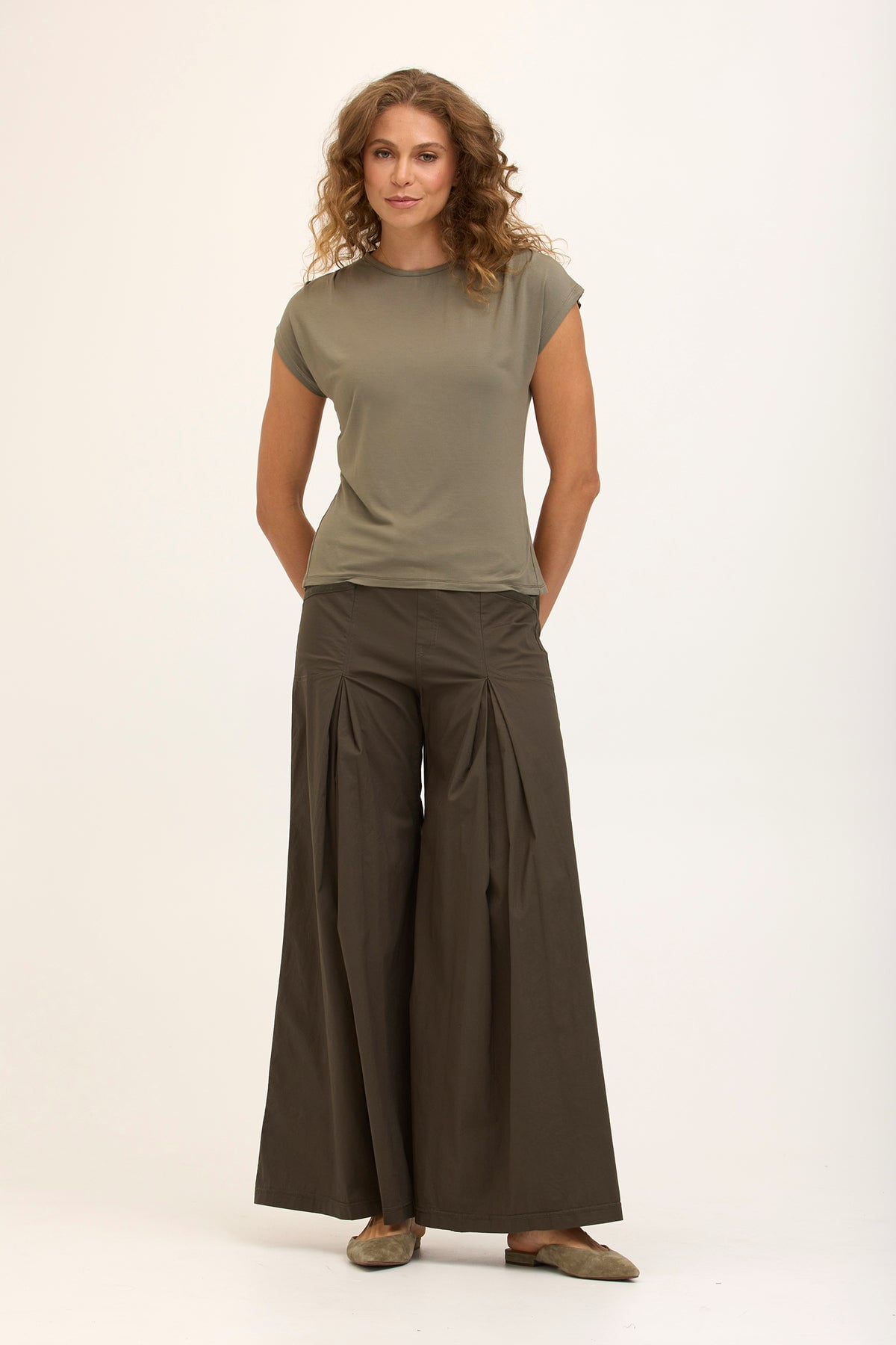 Wearables Core Zorba Stretch Poplin Box-Pleat Wide-Leg Pant Olive - XCVI