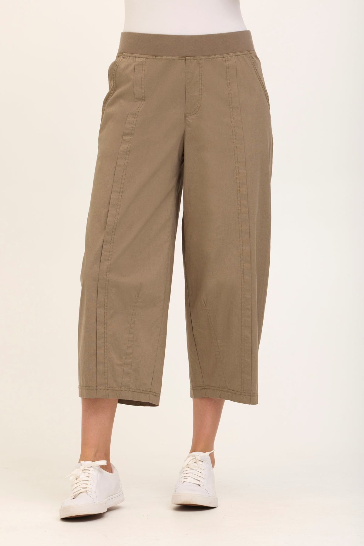 Benson Stretch Poplin Pull-On Waist Barrel Crop Pant Truffle - XCVI