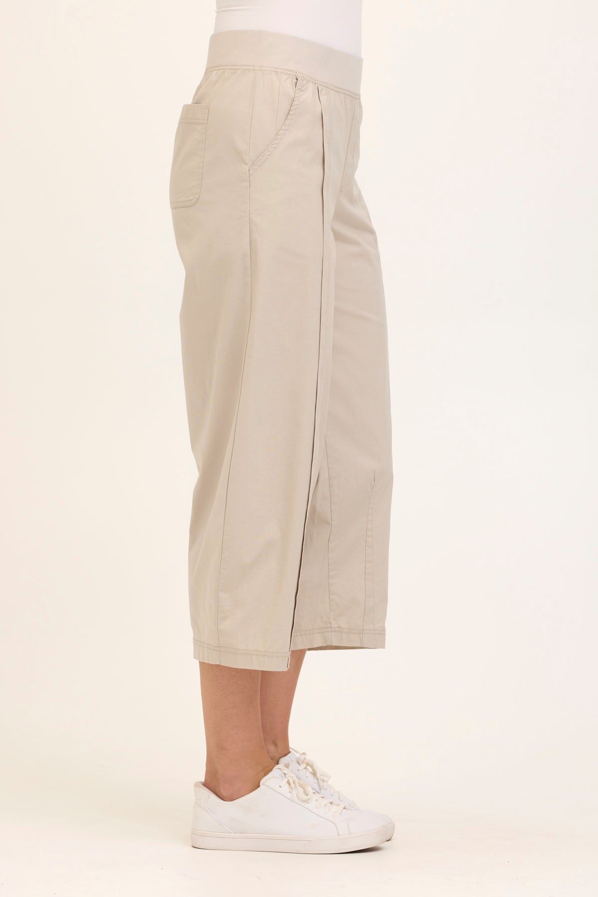 Benson Stretch Poplin Pull-On Waist Barrel Crop Pant Silverstone - XCVI