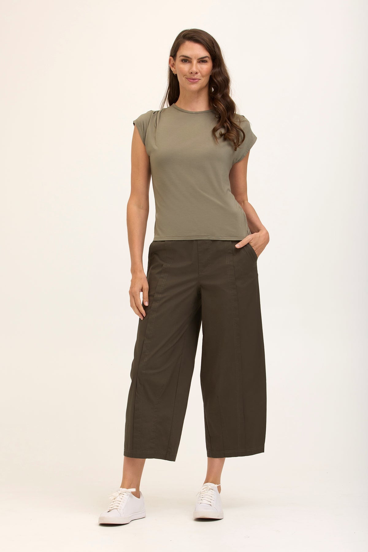 Benson Stretch Poplin Pull-On Waist Barrel Crop Pant Olive - XCVI