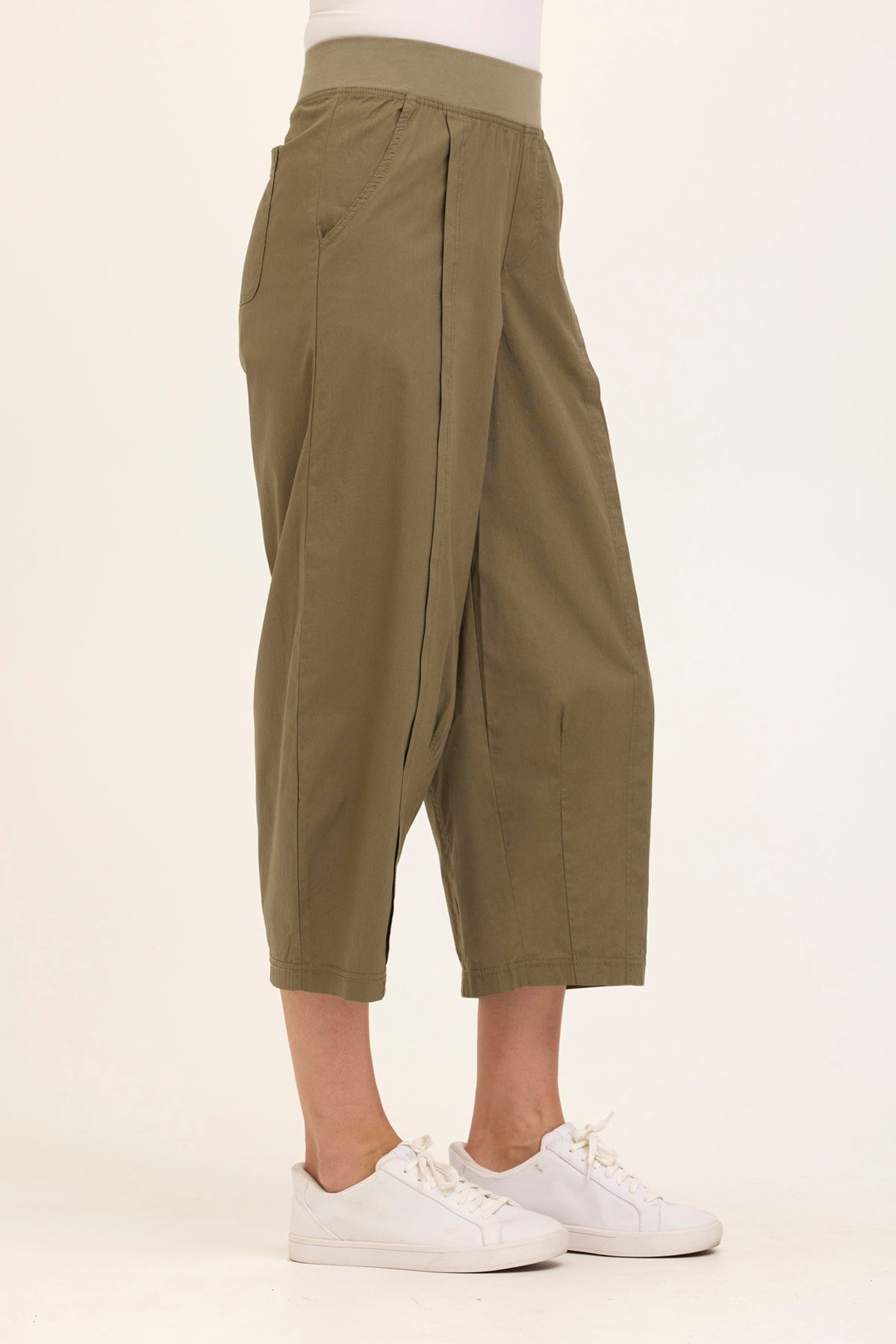 Benson Stretch Poplin Pull-On Waist Barrel Crop Pant Hillside - XCVI