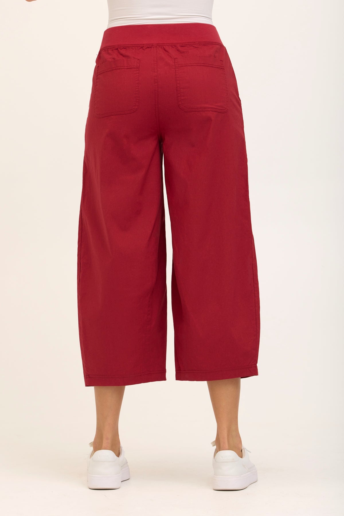 Benson Stretch Poplin Pull-On Waist Barrel Crop Pant Crimson - XCVI