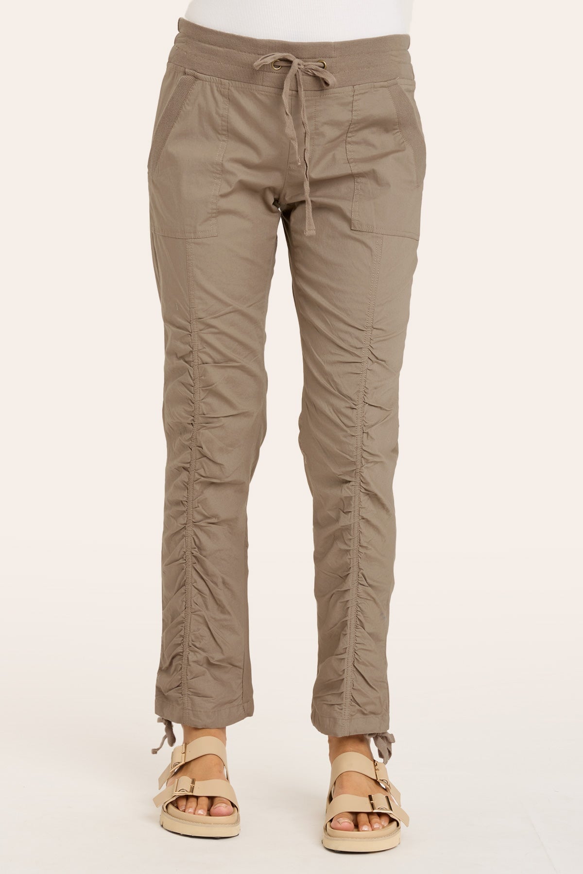 Jules Pant in Truffle  - XCVI