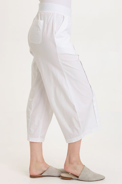 Benson Stretch Poplin Pull-On Waist Barrel Crop Pant White - XCVI