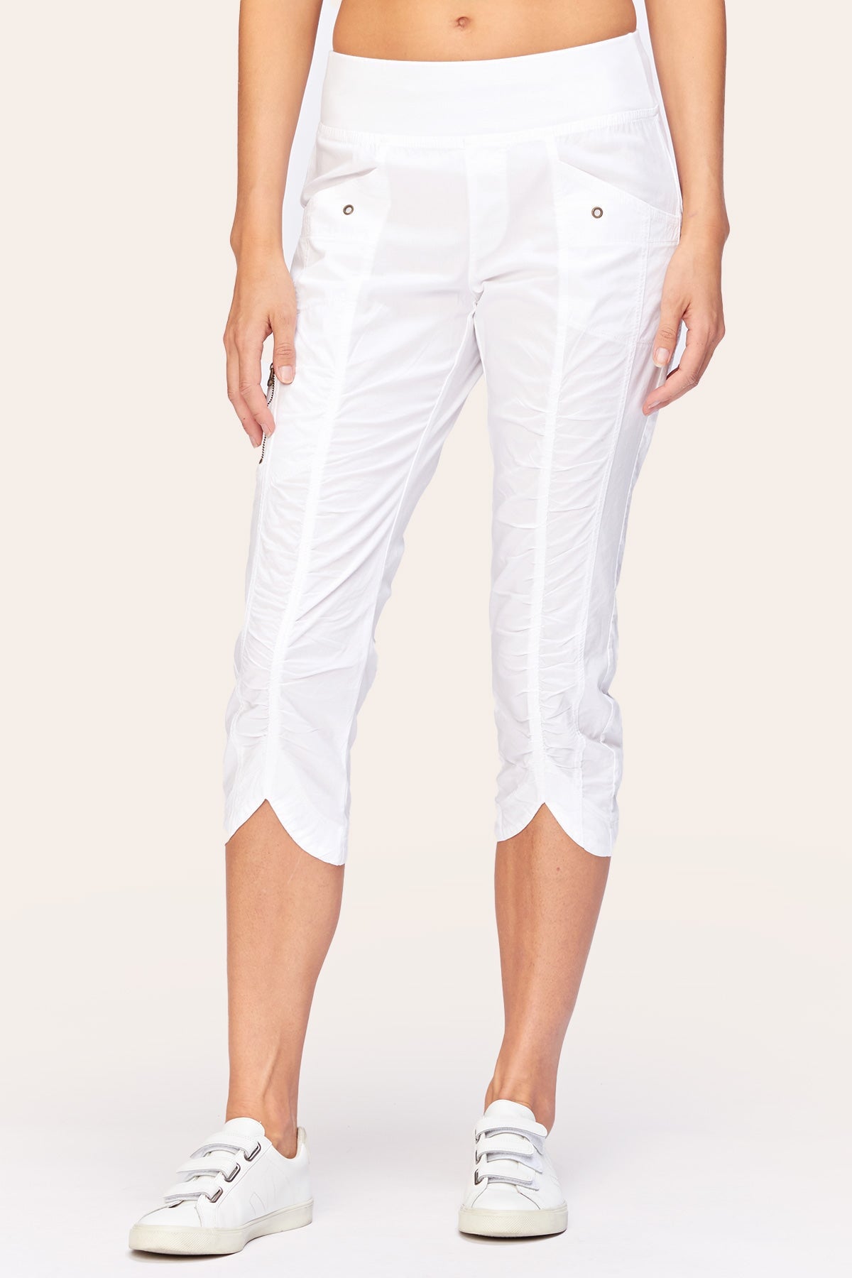 Iris Crop in White  - XCVI
