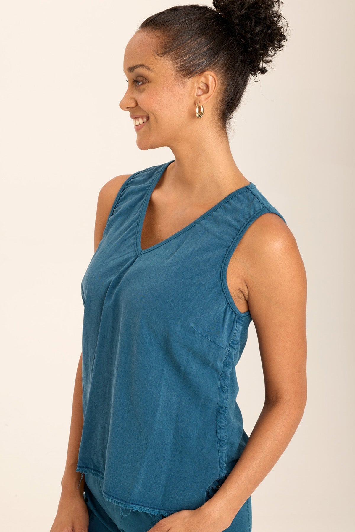 Wearables Ileana Cinched Soft Twill V-Neck Tank with adjustable side seam and jersey contrast + brass hardware in Blue Abyss Pigment - XCVI