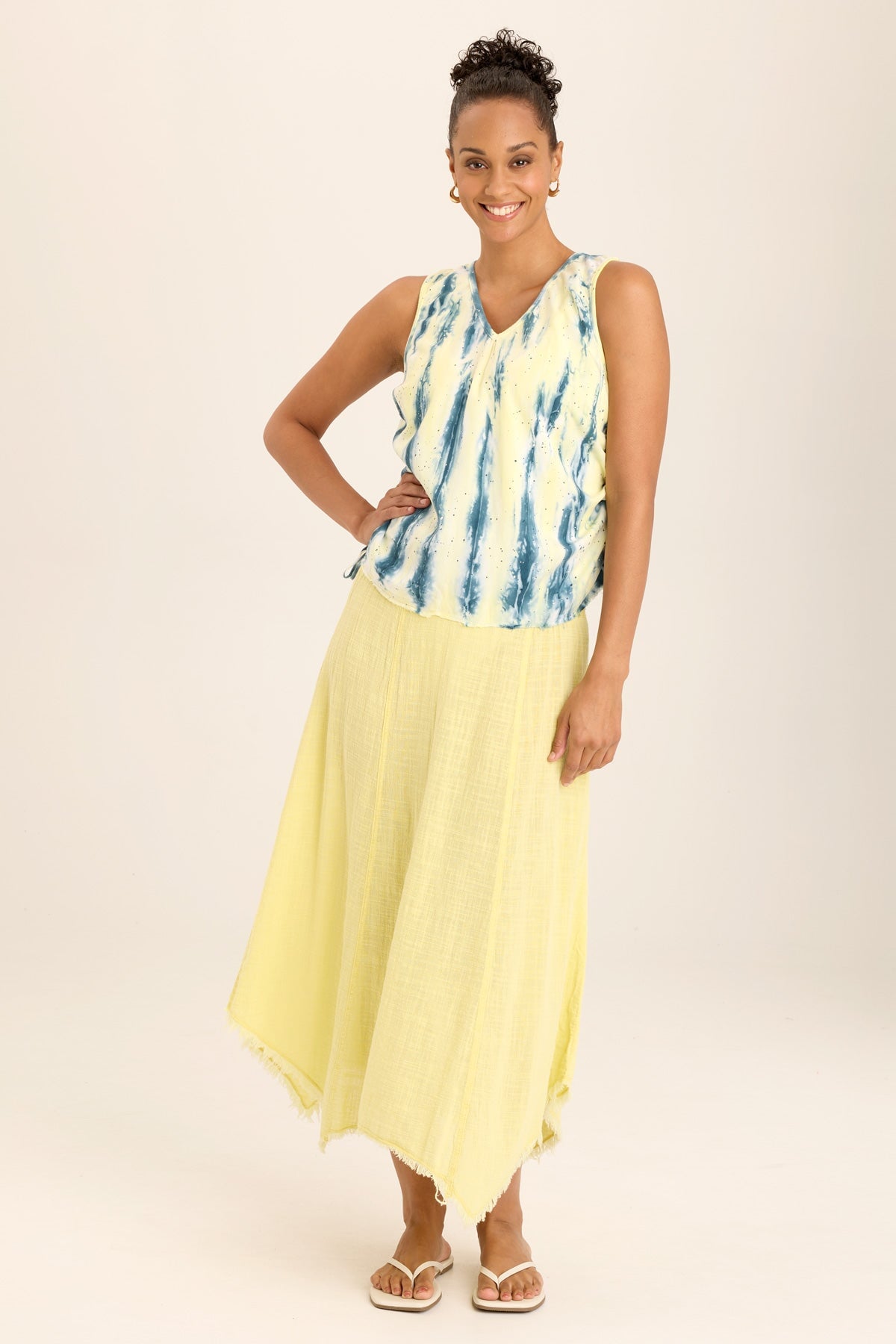 Wearables Ileana Cinched Soft Twill V-Neck Tank with adjustable side seam and jersey contrast + brass hardware in Yellow Flecked Wash Daybreak - XCVI