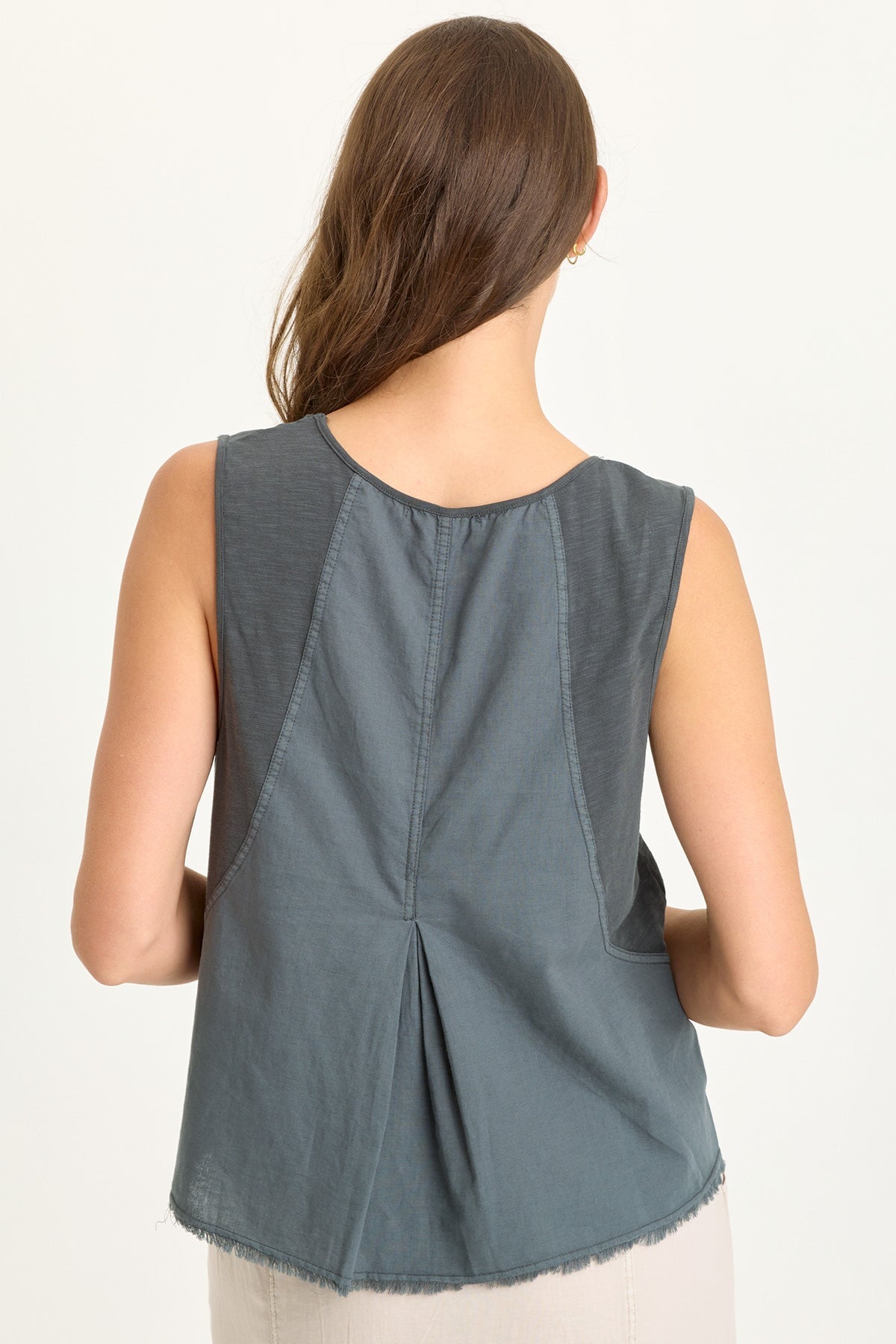Wearables Mazie Linen/Jersey V-Neck Tank Hawthorn Leaf - XCVI