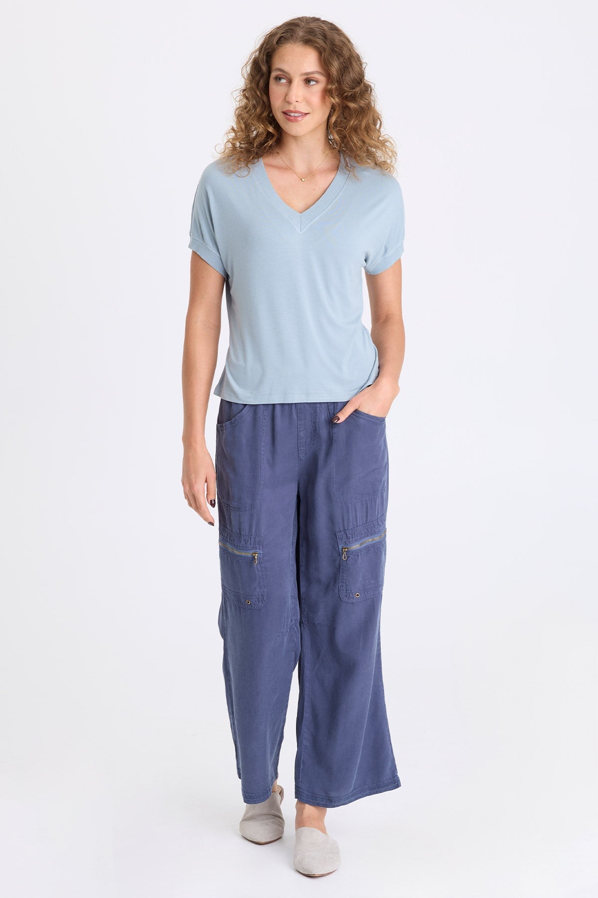 Sergius Jersey V-Neck Tee Sky Light - XCVI