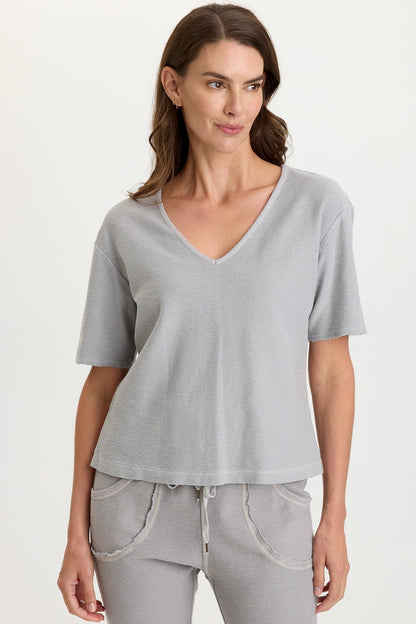 Lorn 100% Cotton Crepe Knit Short Sleeve V-Neck Tee Soft Pebble Pigment - XCVI
