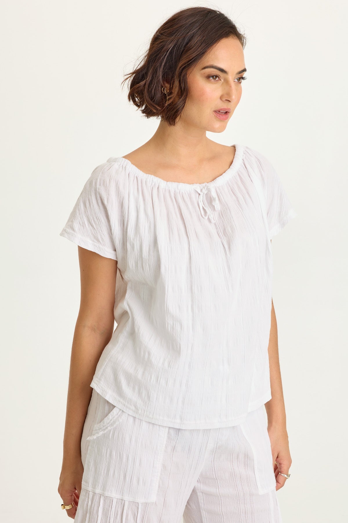 Wearables Selda Textured Gauze Cinched Tie Neck Flutter Short Sleeves Top White - XCVI