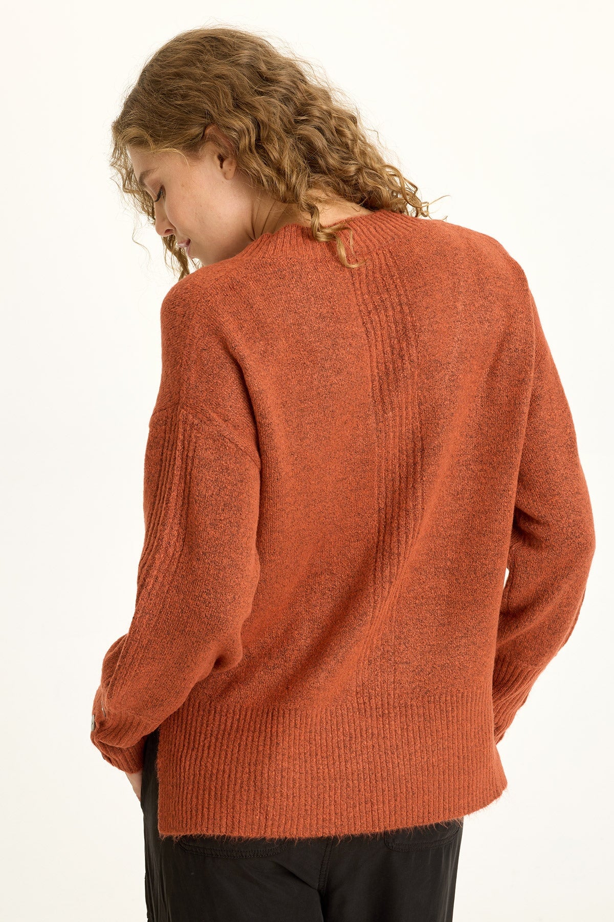 Bronte Relaxed V-Neck Knit Sweater Sprightly Poppy - XCVI
