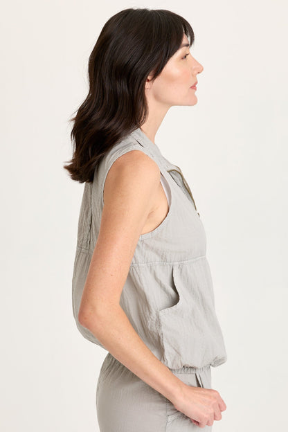 Tallis Textured Stretch Zip Front Elastic Bubble Hem Vest Earl Grey Pigment - XCVI