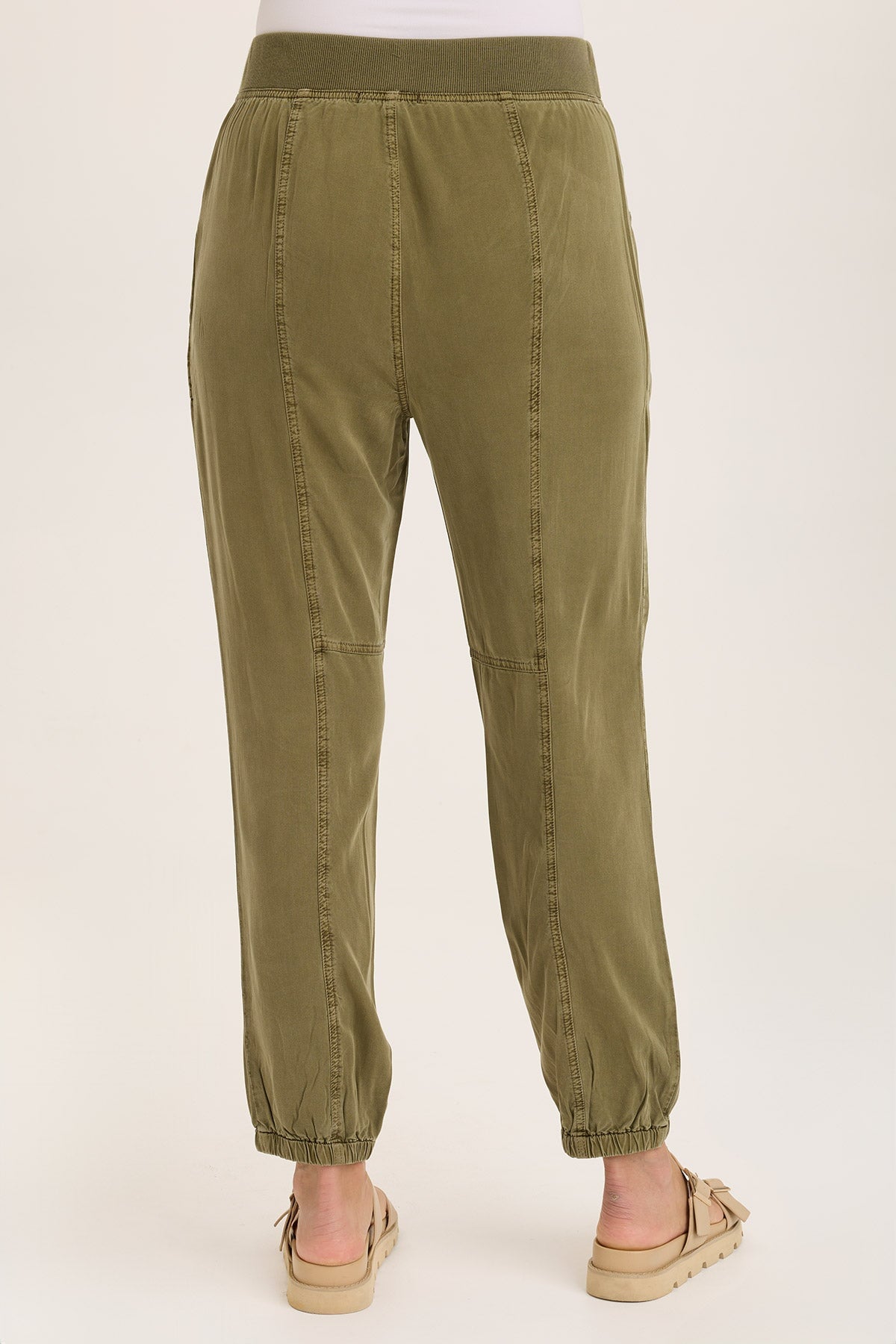 Wearables Squire Twill Banded Hem Casual Pant Kombu Pigment - XCVI
