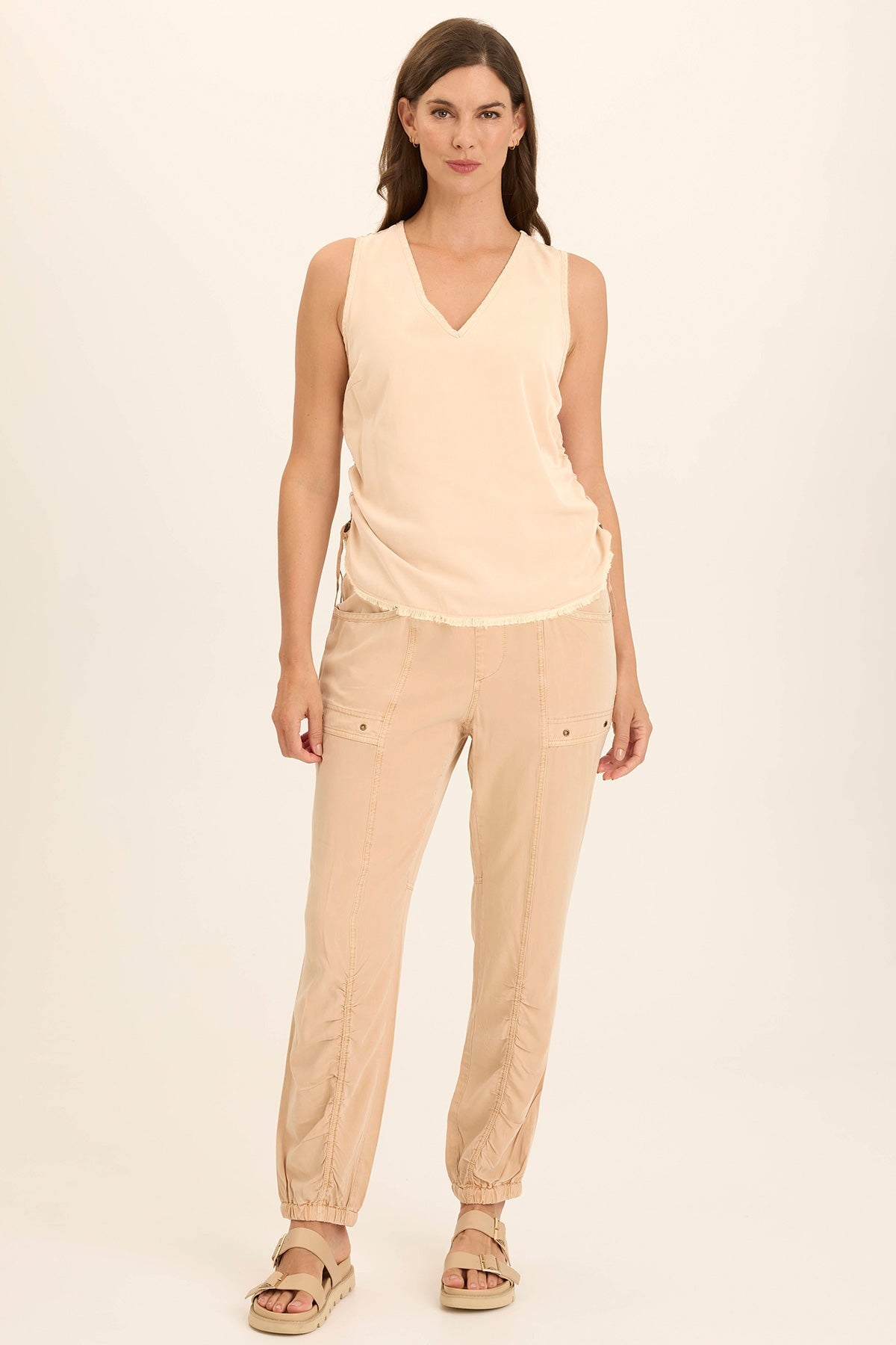 Wearables Squire Twill Banded Hem Casual Pant Fireclay Pigment - XCVI