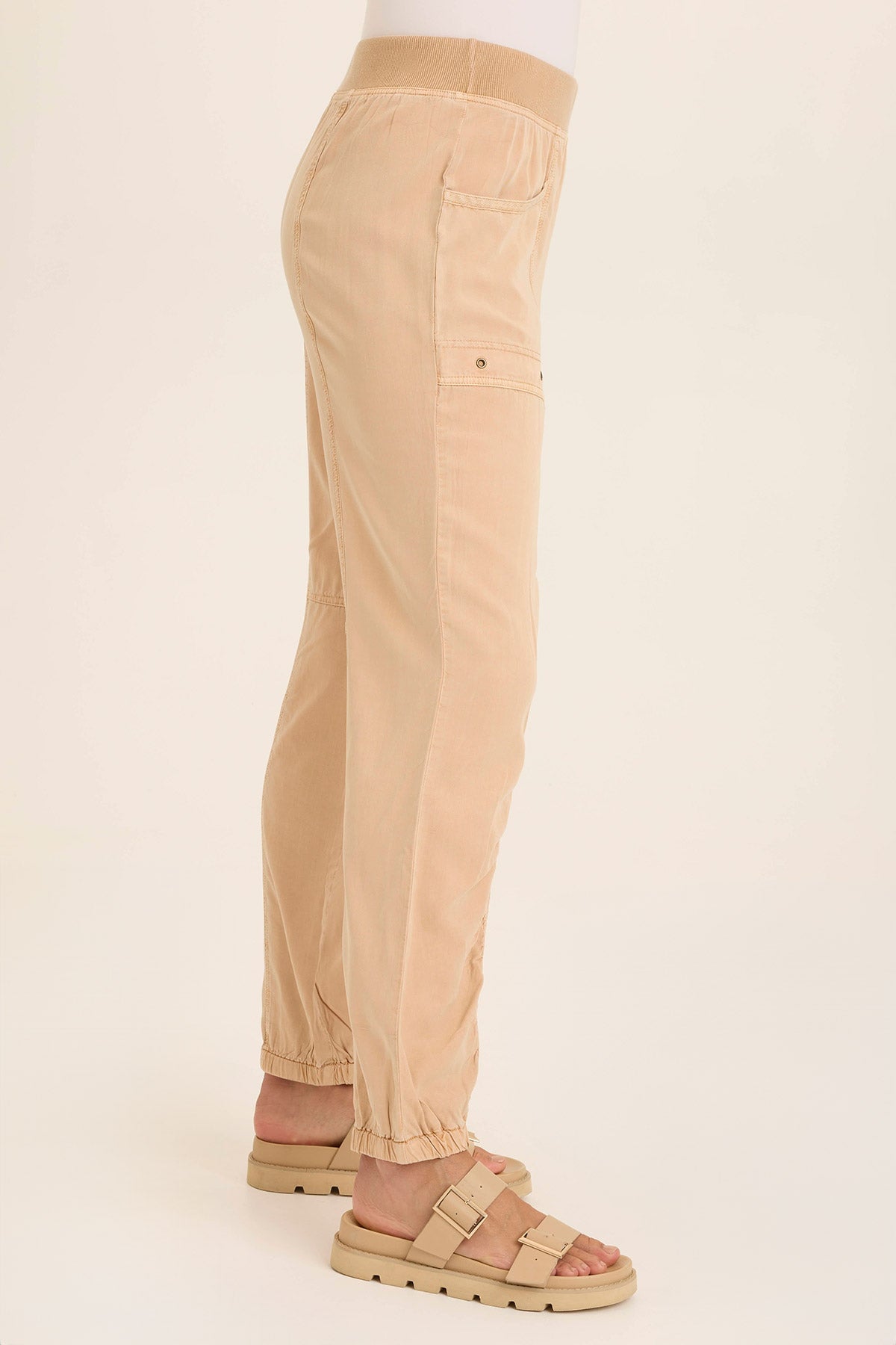 Wearables Squire Twill Banded Hem Casual Pant Fireclay Pigment - XCVI
