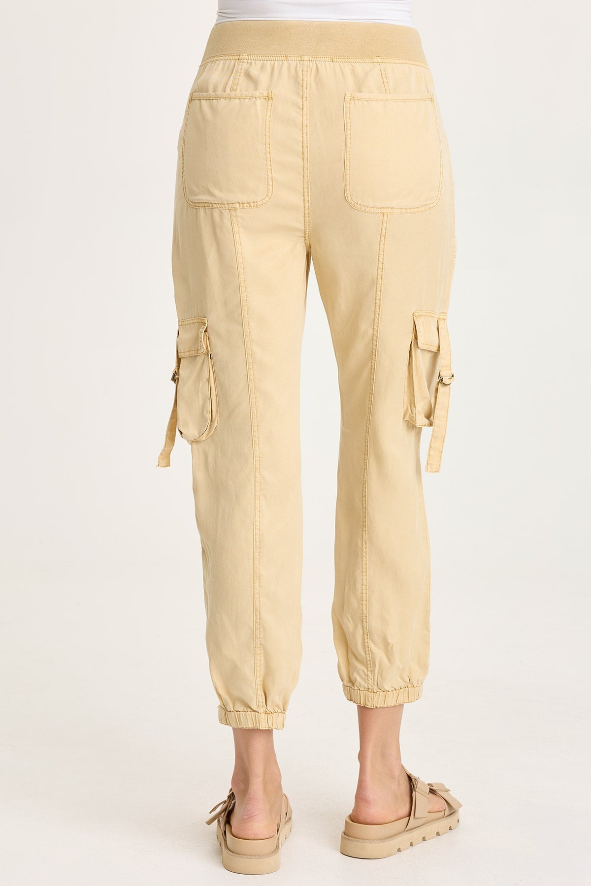 Olexa Tencel Twill Banded Hem Cargo Pull-On Pant Raffia Pigment - XCVI