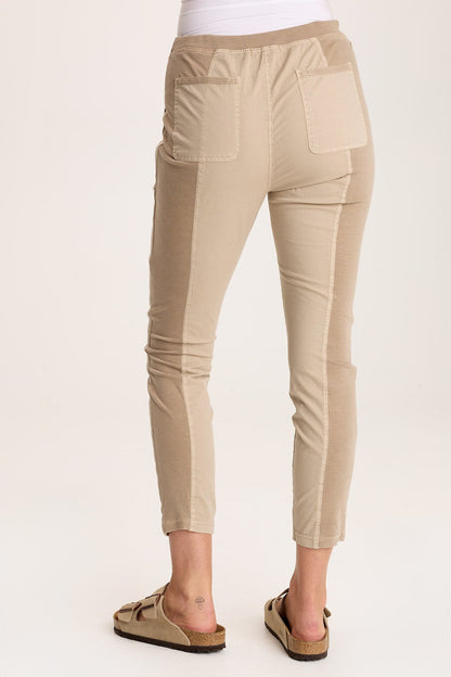 Rohan Poplin Jersey Drawstring Legging Tanglewood Pigment - XCVI