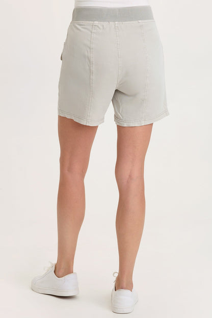 Prosper Twill Front Pockets Slimming Seams Pull-On Short Whitecap Pigment - XCVI