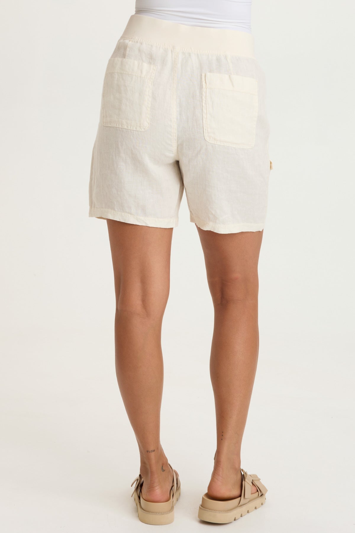 Jayci 100% Linen Cargo Pull-On Short Toasted Almond - XCVI