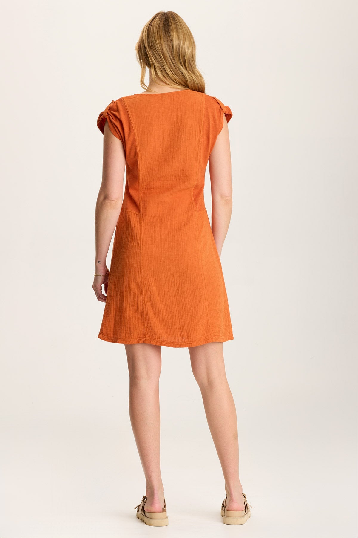Crevin Lounge Dress – Double Gauze with Snap Front Oriole - XCVI