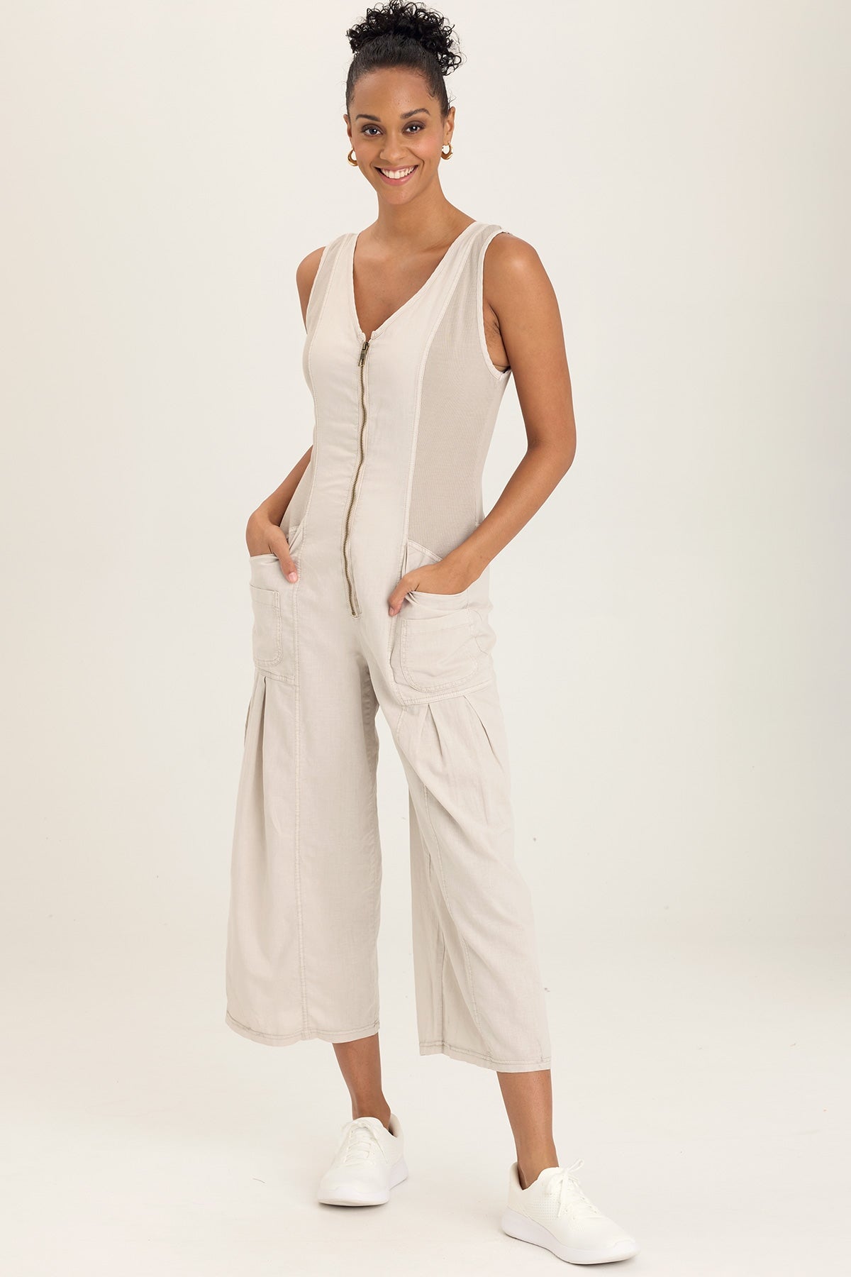 Linen Macgowan Wide Leg Cargo Jumpsuit in Grey Ripple Pigment - XCVI
