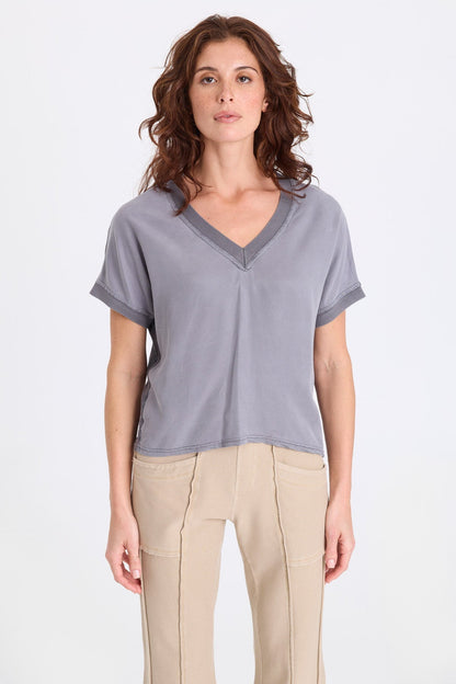 Hanno Soft Twill Rib Trim V-Neck Short Sleeve Top Nebulous Pigment - XCVI