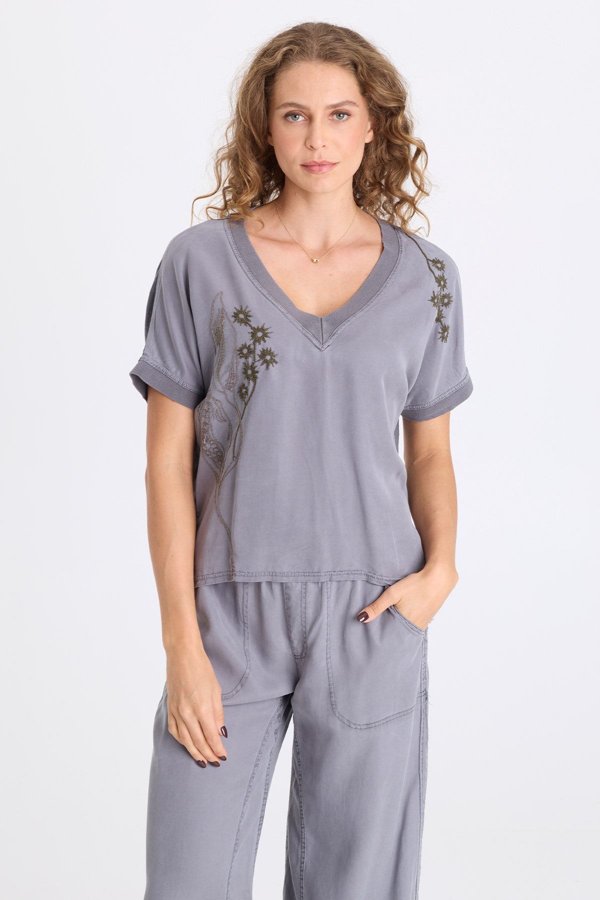 Seedling Hanno Embroidered Soft Twill V-Neck Short Sleeve Top Nebulous Pigment - XCVI